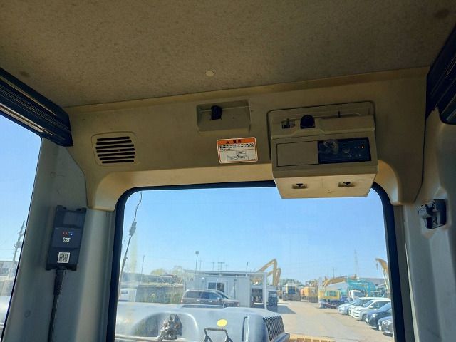 Crawler excavator CAT 320D: picture 47