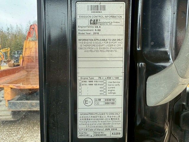 Crawler excavator CAT 320E-2: picture 31