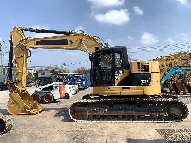 CAT 321DLCR - Crawler excavator: picture 2 CAT 321DLCR - Crawler excavator: picture 2
