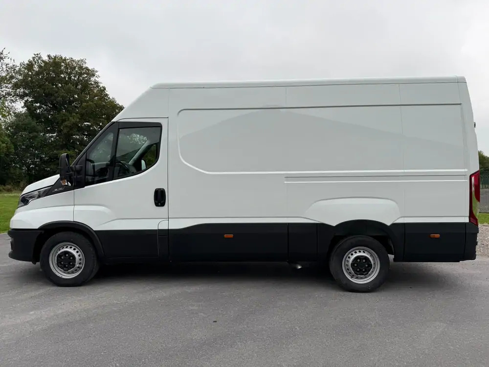 Iveco Daily 35-140 *L2H2*DISPO DE STOCK*Airco*Cruise control - Panel van: picture 4 Iveco Daily 35-140 *L2H2*DISPO DE STOCK*Airco*Cruise control - Panel van: picture 4