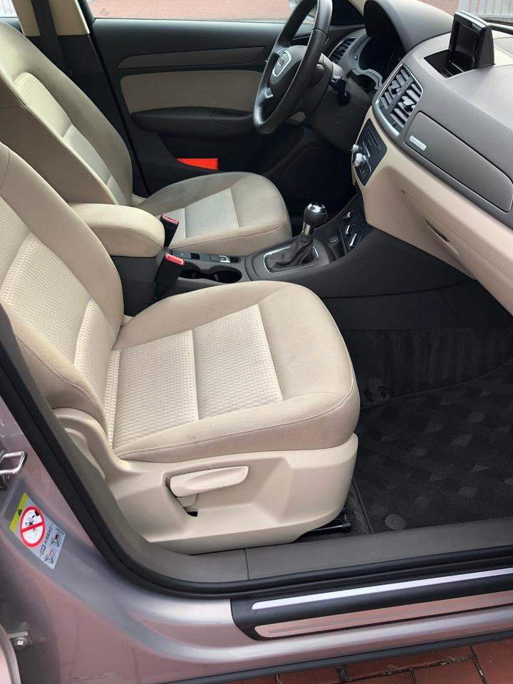 Audi Q3 TFSI + quattro + Autom. + ANK. + TÜV - Car: picture 4 Audi Q3 TFSI + quattro + Autom. + ANK. + TÜV - Car: picture 4