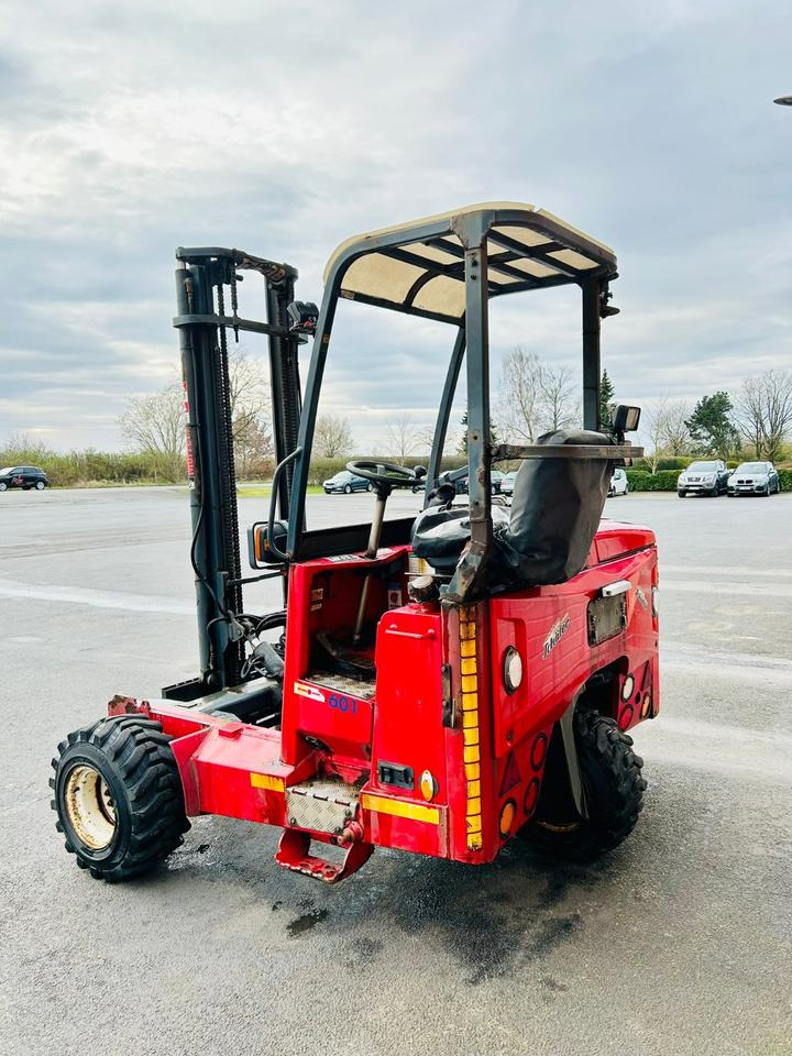 Moffett M5-20.3 + Bj. 2014 + 3,66mtr. Masthöhe + gr. Reifen - Truck mounted forklift: picture 5 Moffett M5-20.3 + Bj. 2014 + 3,66mtr. Masthöhe + gr. Reifen - Truck mounted forklift: picture 5