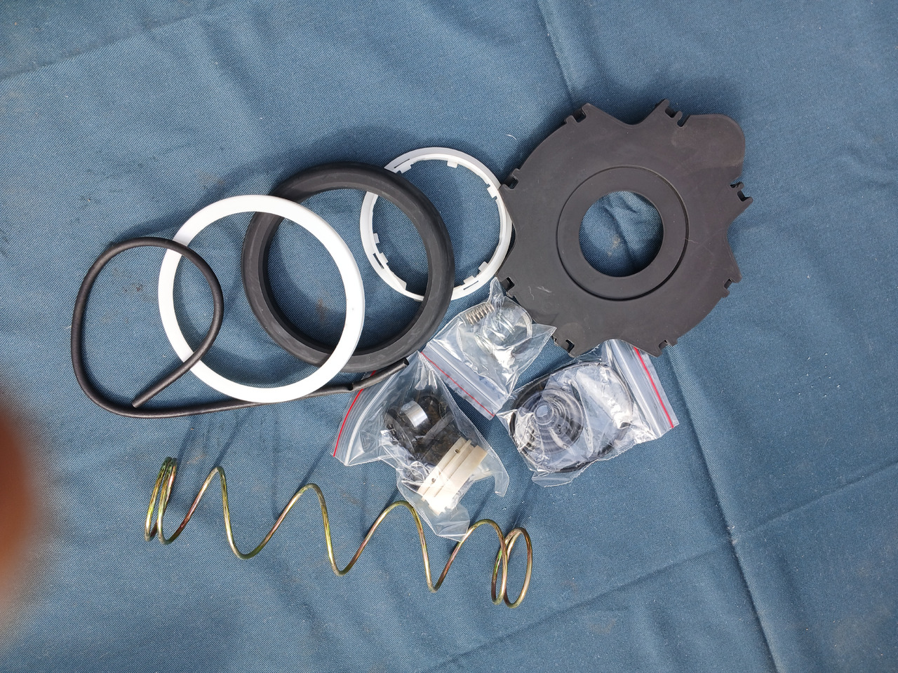 Repkit clutchservo DT 394102 for MAN  - Clutch servo: picture 1 Repkit clutchservo DT 394102 for MAN  - Clutch servo: picture 1