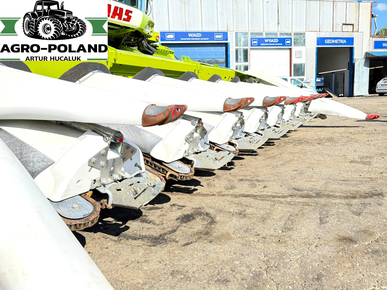 CLAAS CORIO 870 C - 2016 ROK - Corn header: picture 4 CLAAS CORIO 870 C - 2016 ROK - Corn header: picture 4
