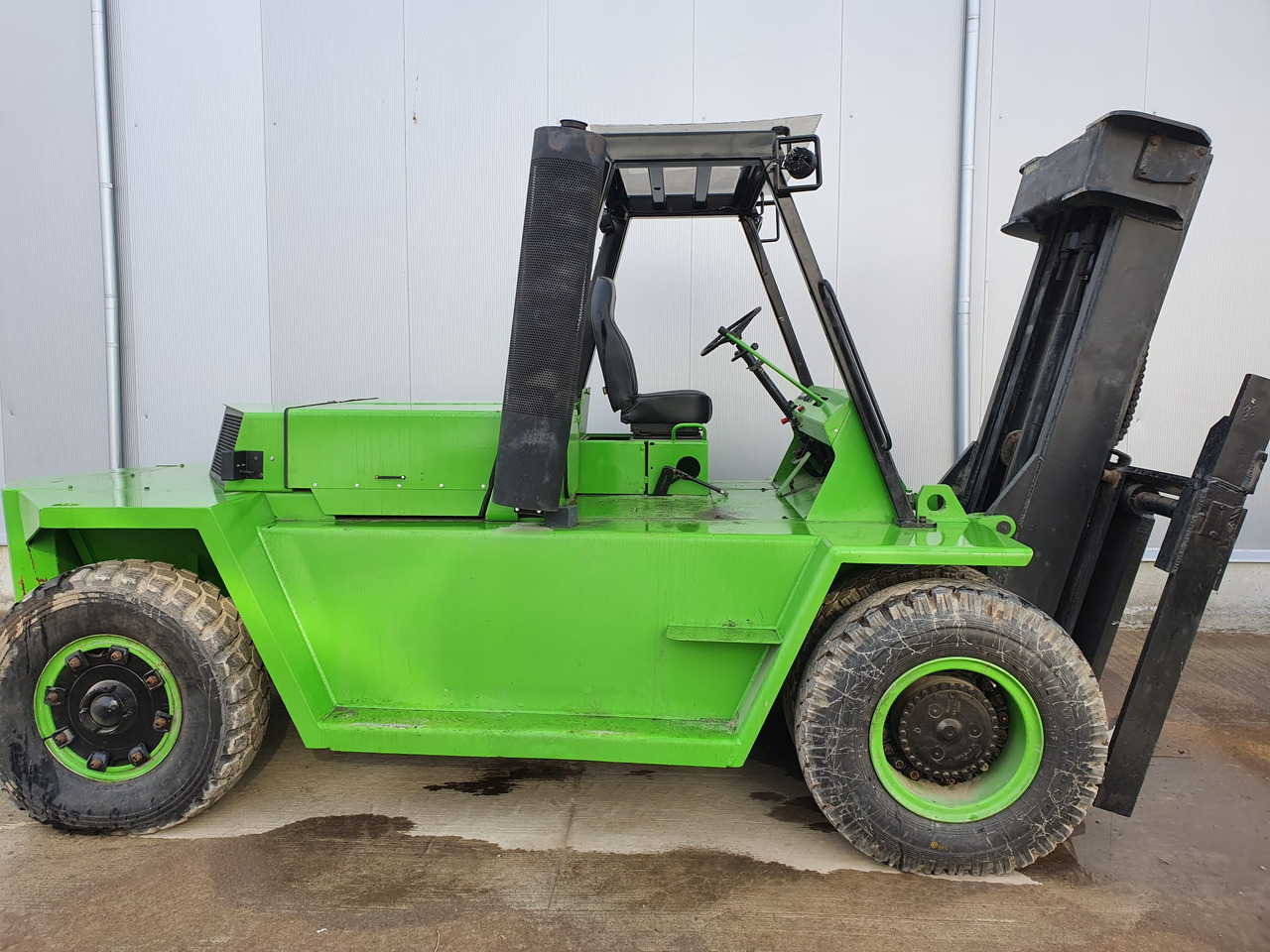 CATERPILLAR V330B - Rough terrain forklift: picture 1 CATERPILLAR V330B - Rough terrain forklift: picture 1