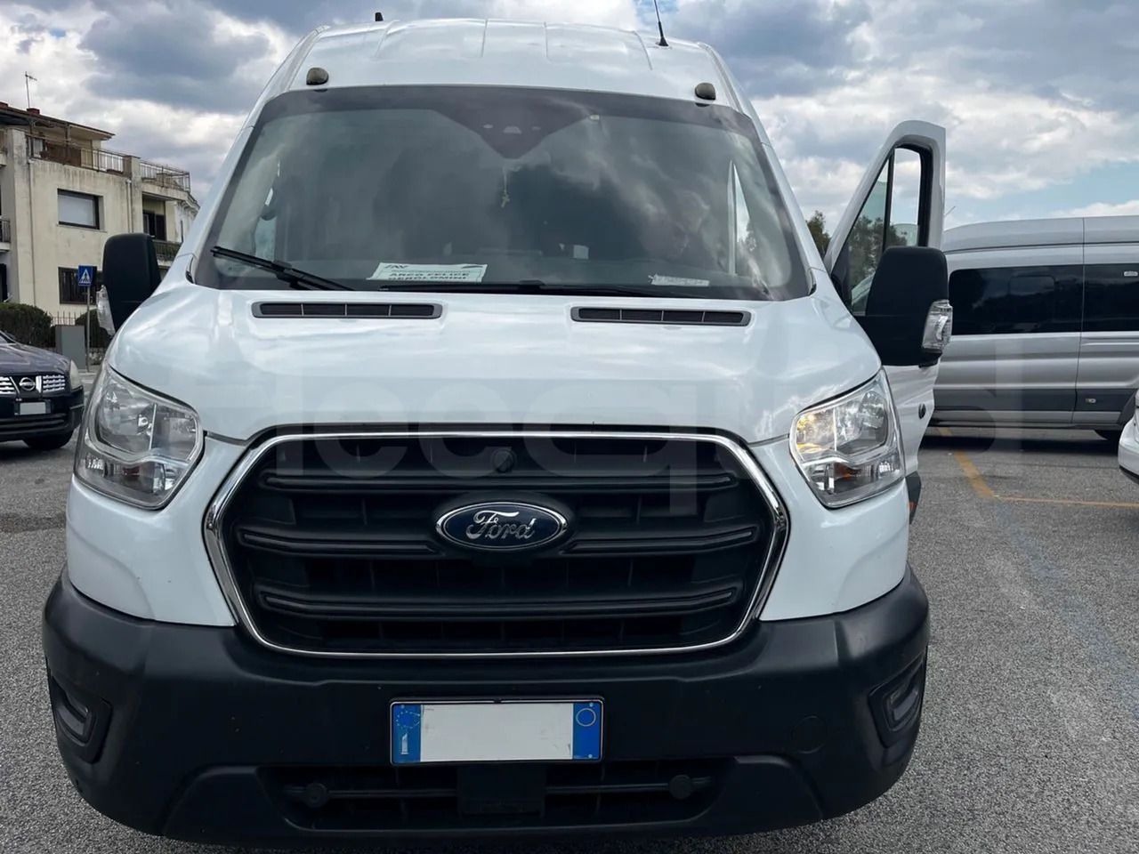 Ford Transit - Suburban bus: picture 1 Ford Transit - Suburban bus: picture 1