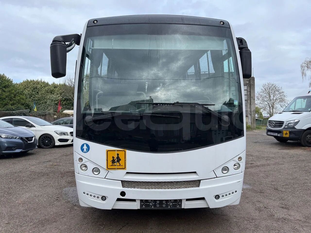 Isuzu Turquoise - Suburban bus: picture 1 Isuzu Turquoise - Suburban bus: picture 1