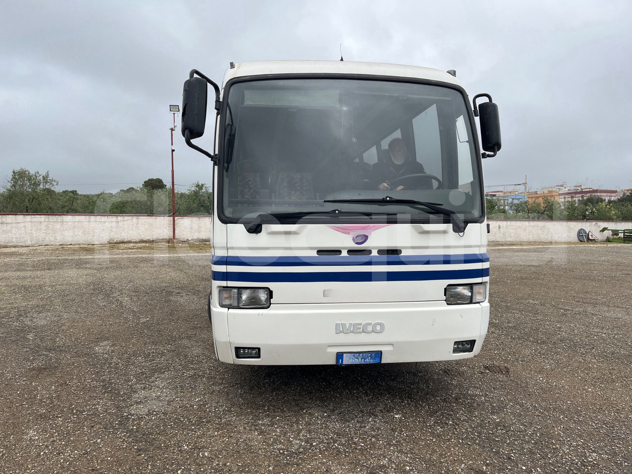 Iveco 380 - Coach: picture 2 Iveco 380 - Coach: picture 2