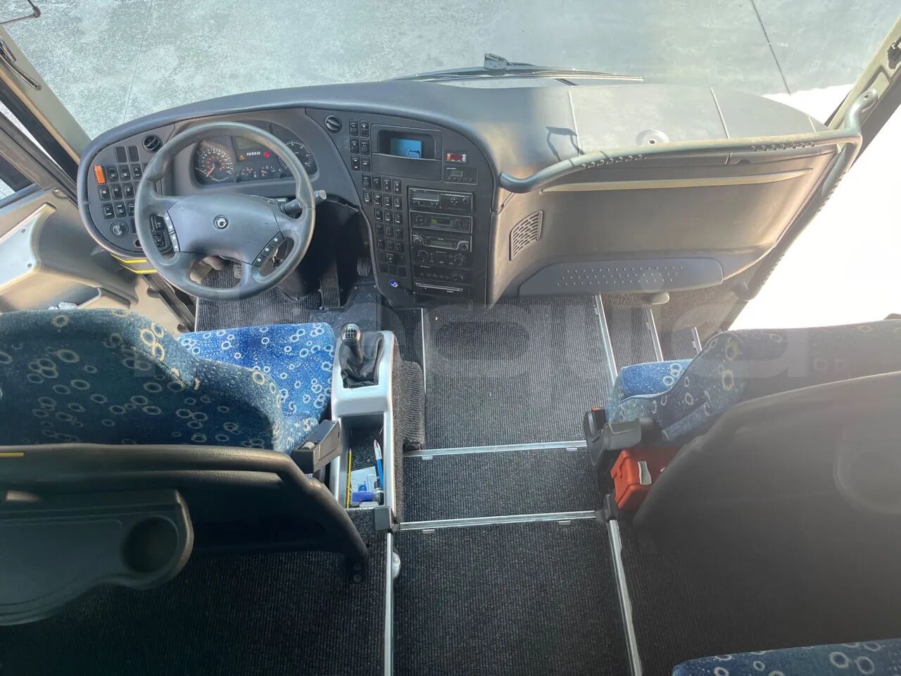 Coach Iveco 389: picture 30