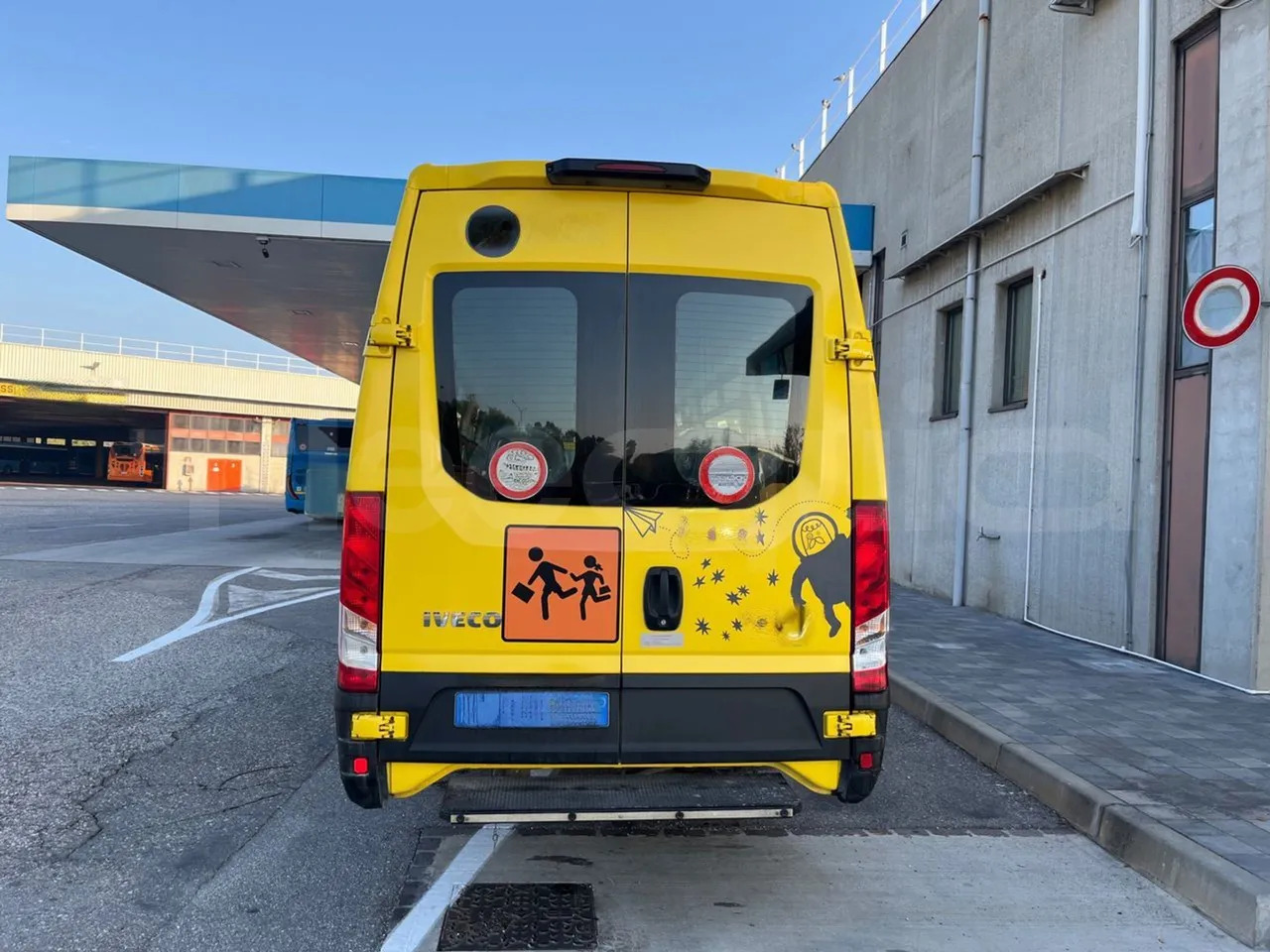 Iveco Daily - School bus, Minibus: picture 5 Iveco Daily - School bus, Minibus: picture 5