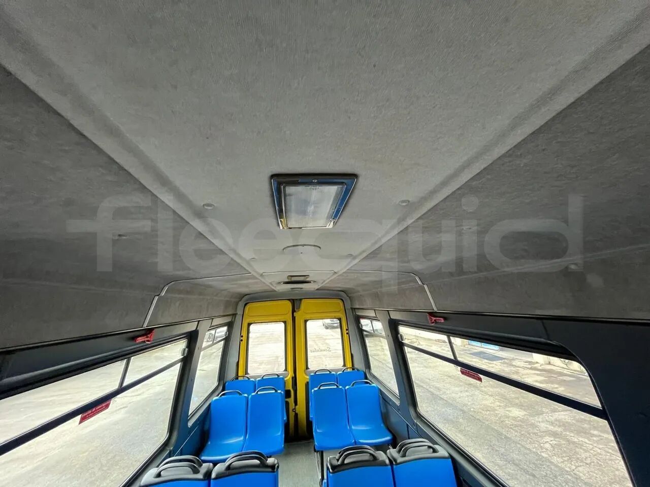 School bus Iveco Daily: picture 25 School bus Iveco Daily: picture 25