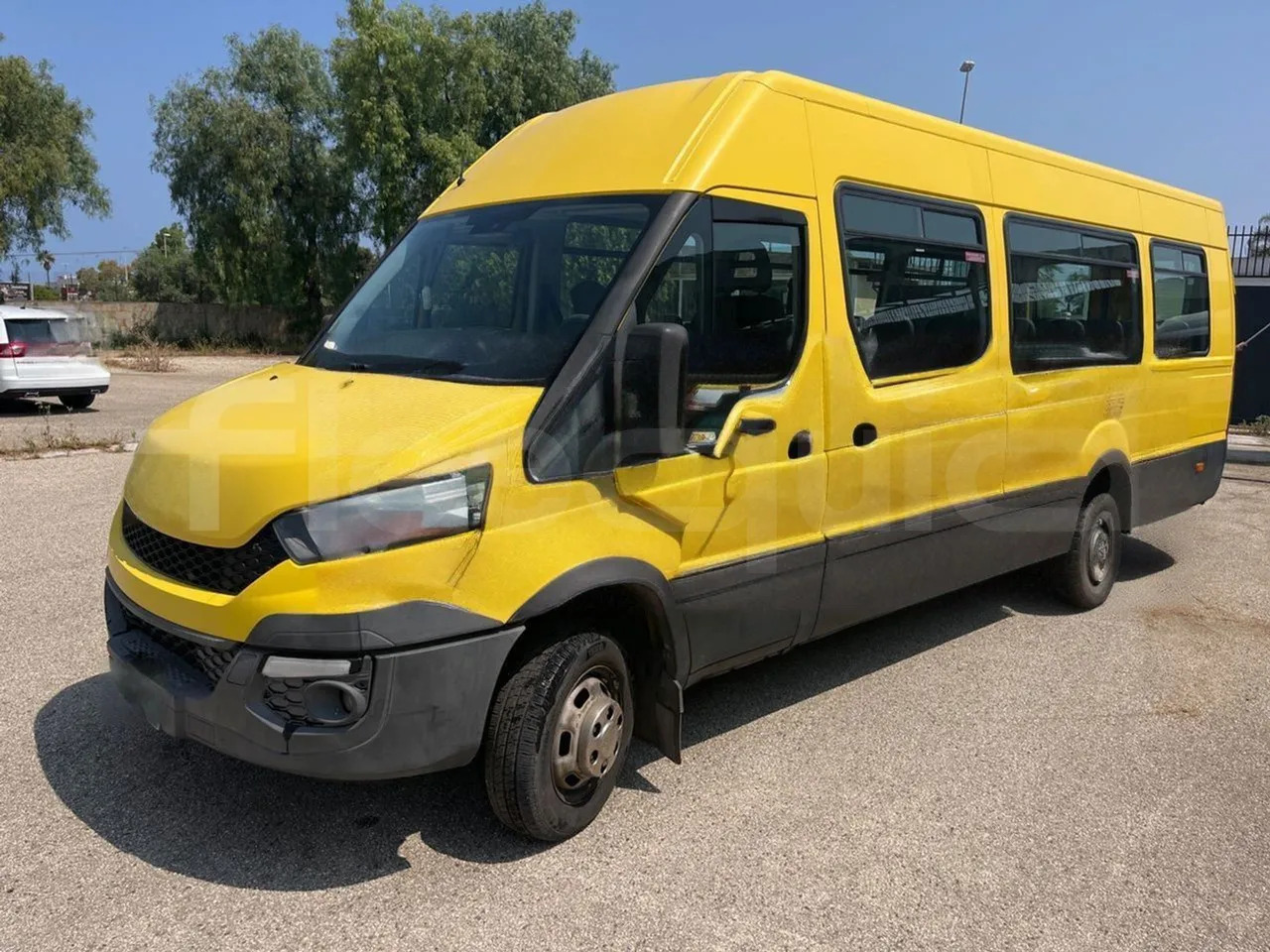 Iveco Daily - School bus: picture 4 Iveco Daily - School bus: picture 4