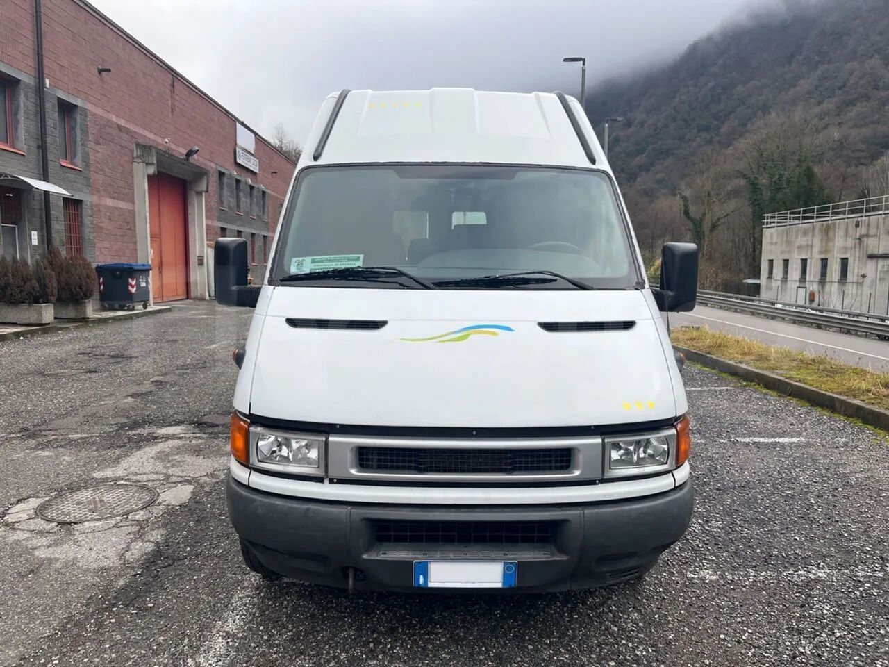 Iveco Daily - Suburban bus: picture 1 Iveco Daily - Suburban bus: picture 1