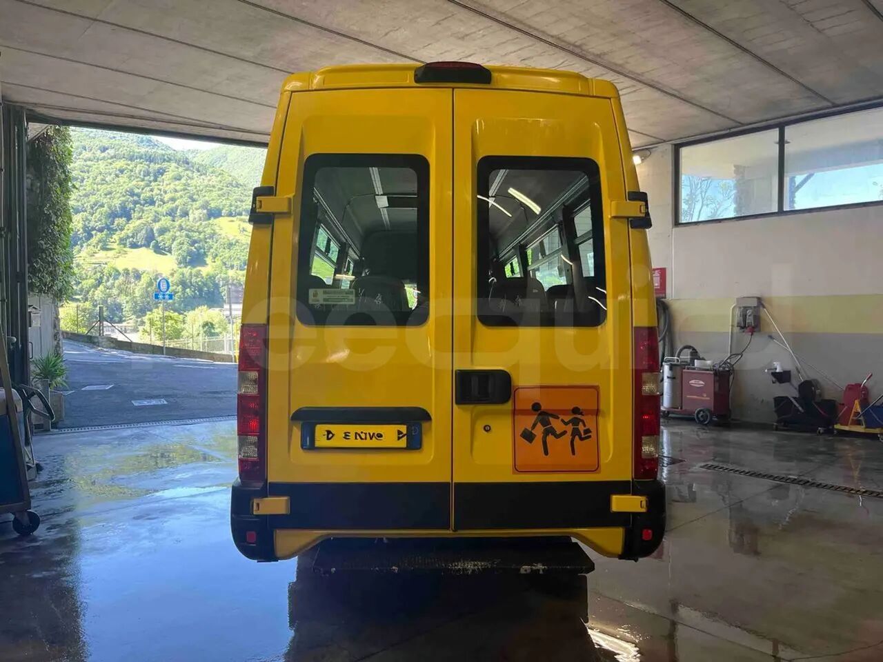 Iveco Daily - School bus: picture 5 Iveco Daily - School bus: picture 5