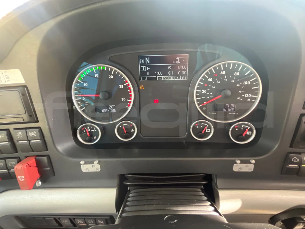 Man Lion's Coach - Coach: picture 3 Man Lion's Coach - Coach: picture 3