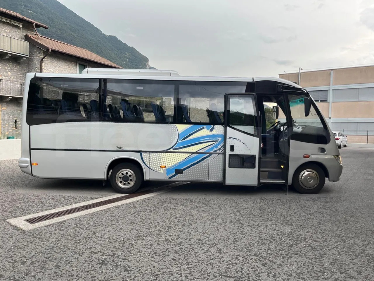 Leasing of  Mercedes-Benz MB 818 S Mercedes-Benz MB 818 S: picture 14