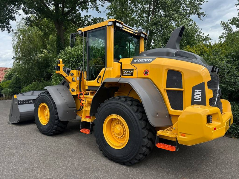 Volvo L 90 H2 - Wheel loader: picture 2 Volvo L 90 H2 - Wheel loader: picture 2