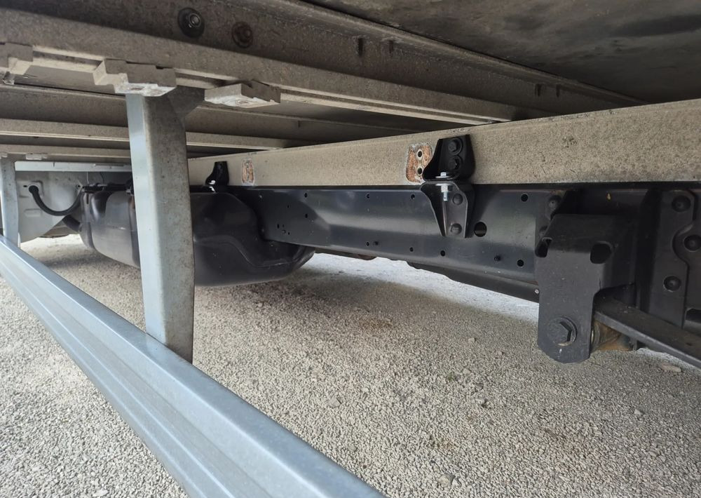 Iveco 35s14 140KM - Curtain side van: picture 5 Iveco 35s14 140KM - Curtain side van: picture 5