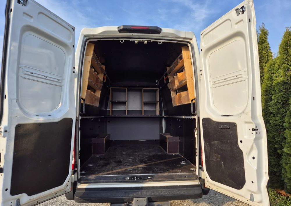 Iveco Iveco 35s18 3.0 180KM Brygadówka manual - Combi van: picture 4 Iveco Iveco 35s18 3.0 180KM Brygadówka manual - Combi van: picture 4