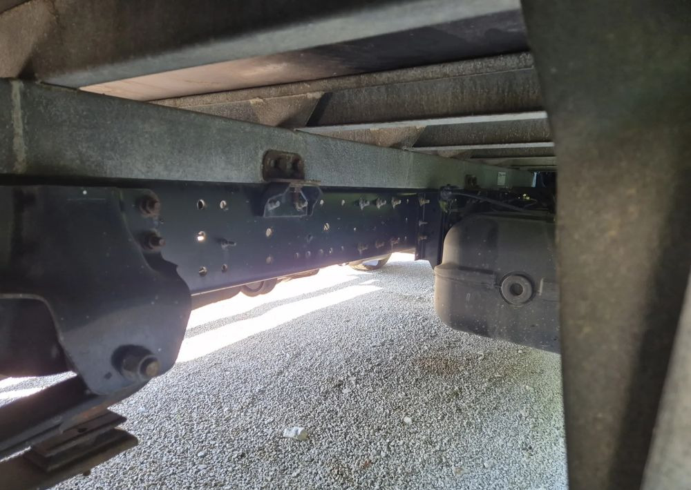 Renault D Gama 3.0Dxi 150KM Iveco Plandeka - Flatbed van: picture 5 Renault D Gama 3.0Dxi 150KM Iveco Plandeka - Flatbed van: picture 5