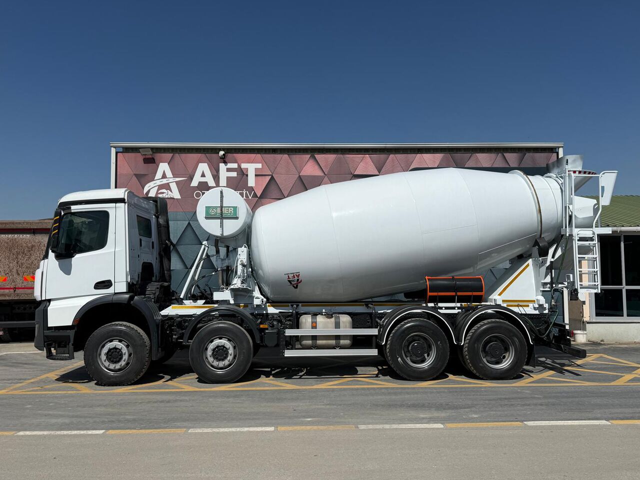 MERCEDES-BENZ 4142 - Concrete mixer truck: picture 5 MERCEDES-BENZ 4142 - Concrete mixer truck: picture 5