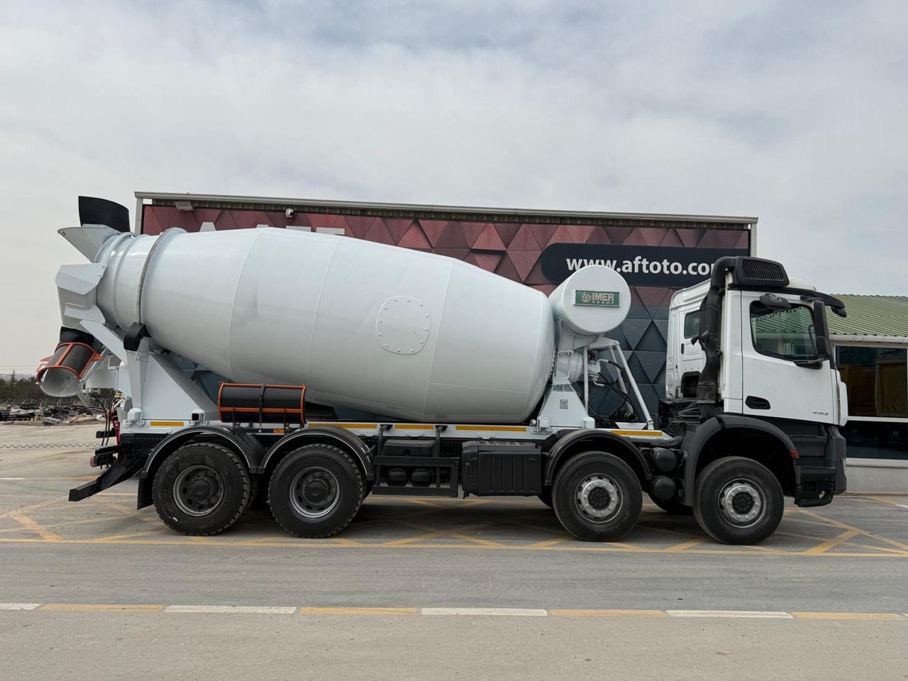 MERCEDES-BENZ 4142 - Concrete mixer truck: picture 3 MERCEDES-BENZ 4142 - Concrete mixer truck: picture 3