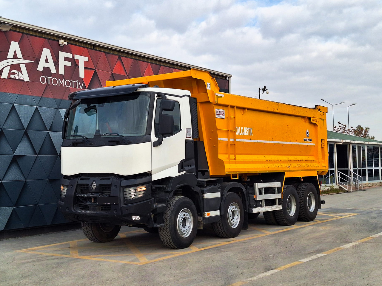 RENAULT K 520 - Tipper: picture 1 RENAULT K 520 - Tipper: picture 1