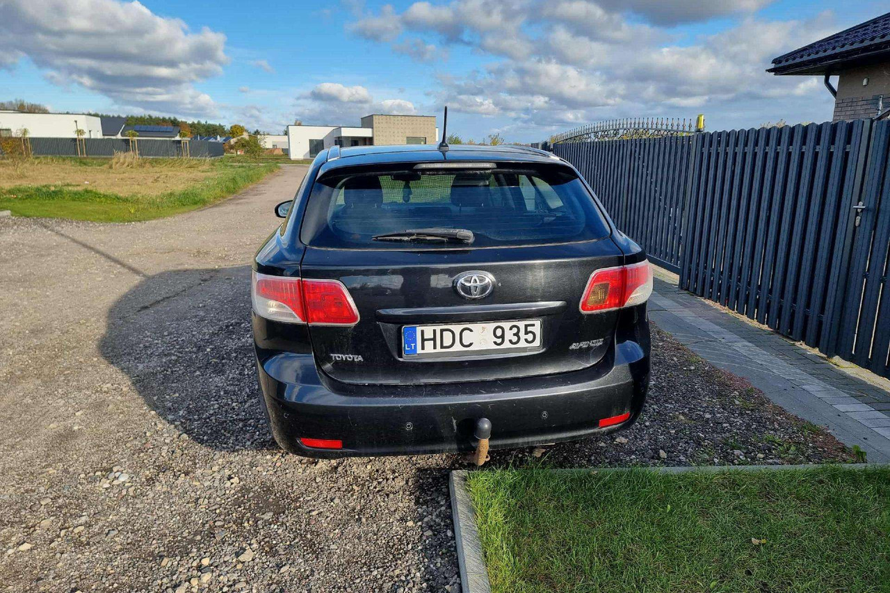 Toyota Avensis - Station wagon: picture 4 Toyota Avensis - Station wagon: picture 4