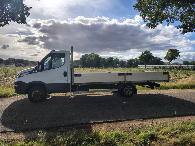 Iveco Daily 35C180 - Flatbed van: picture 2 Iveco Daily 35C180 - Flatbed van: picture 2