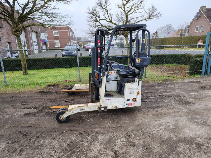 Moffet M4 20.1 - Diesel forklift: picture 2 Moffet M4 20.1 - Diesel forklift: picture 2