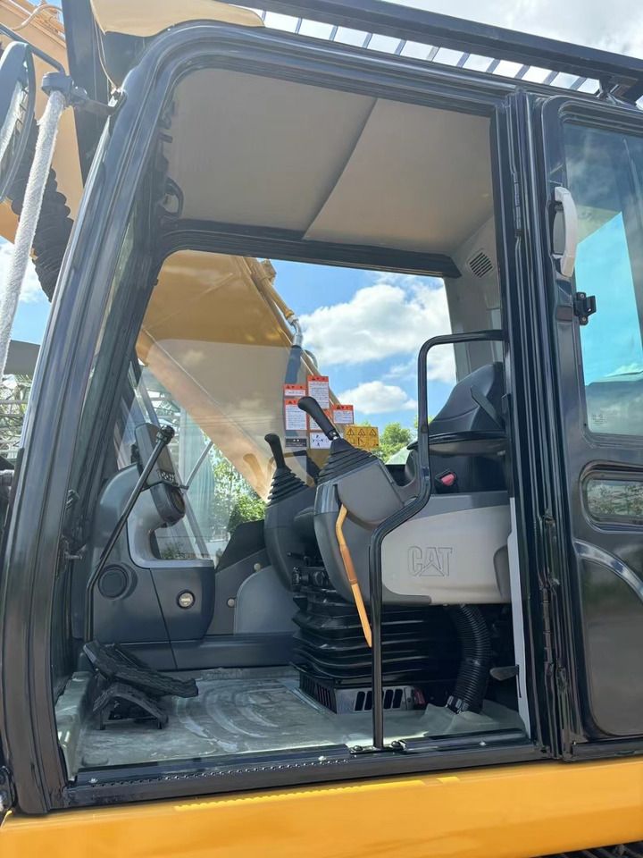 CATERPILLAR 320D2L excavator source supply Japan caterpillar - Crawler excavator: picture 5 CATERPILLAR 320D2L excavator source supply Japan caterpillar - Crawler excavator: picture 5