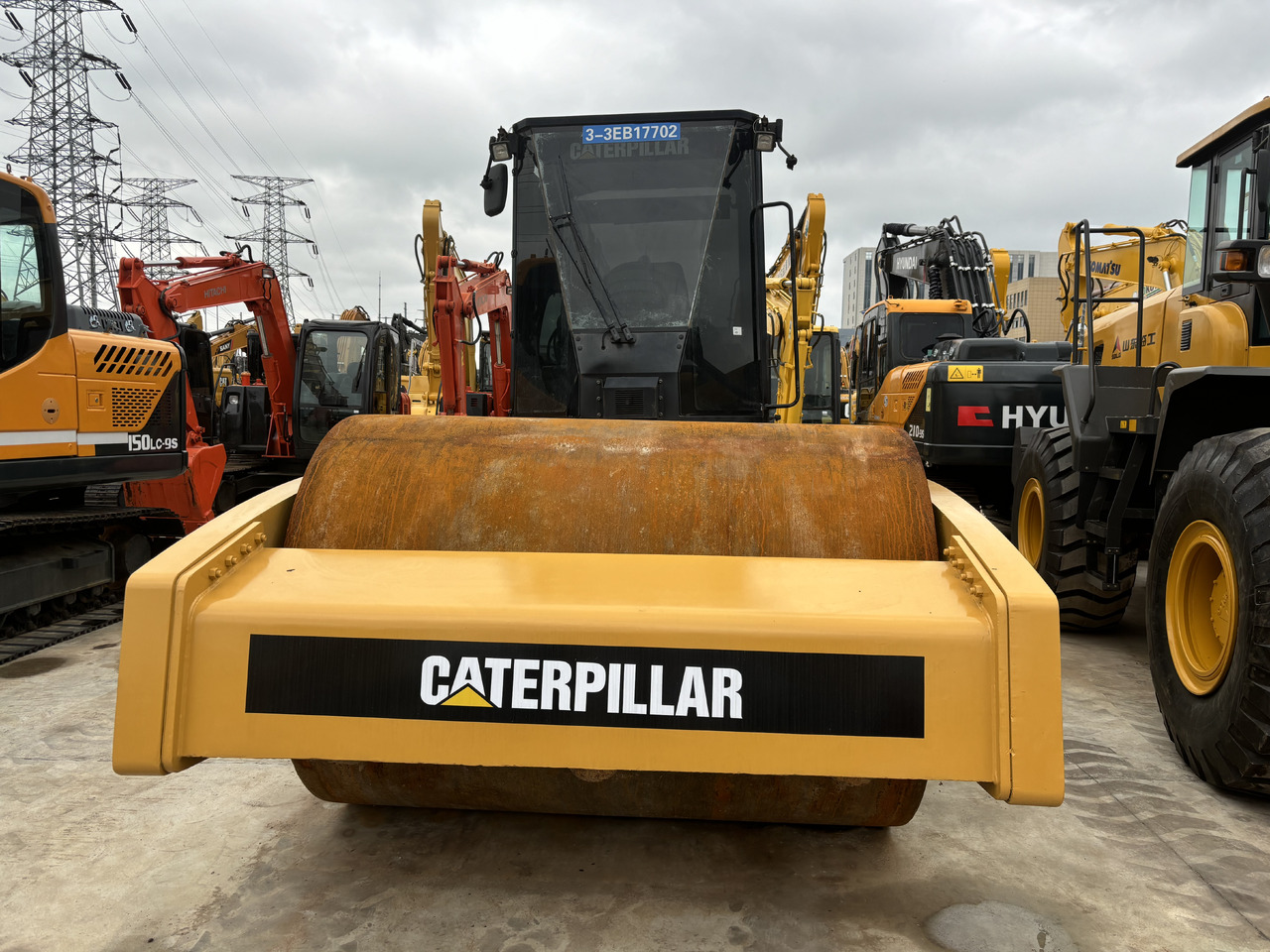 CATERPILLAR CS76 road roller Road construction - Road roller: picture 1 CATERPILLAR CS76 road roller Road construction - Road roller: picture 1