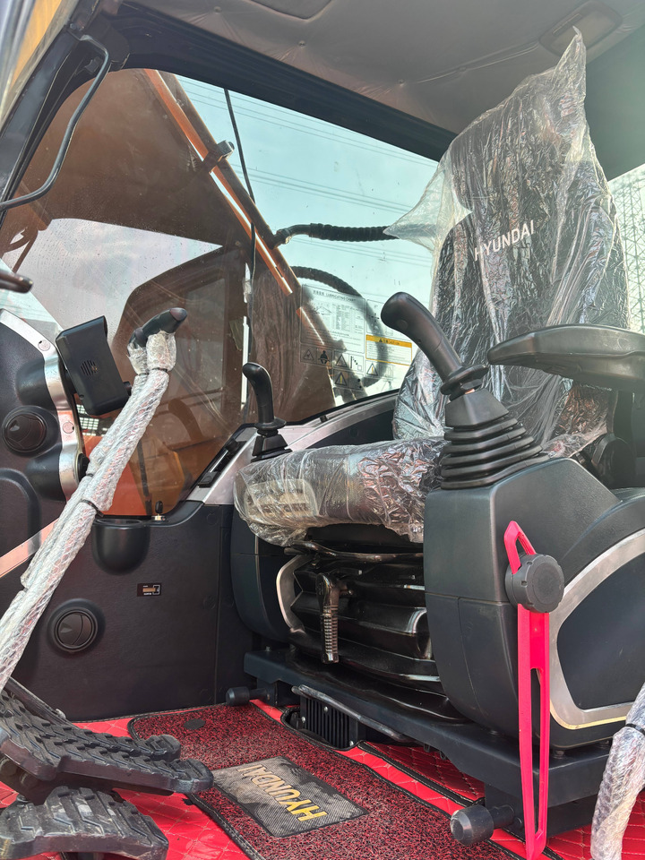 HYUNDAI 305LC-9T - Crawler excavator: picture 5 HYUNDAI 305LC-9T - Crawler excavator: picture 5