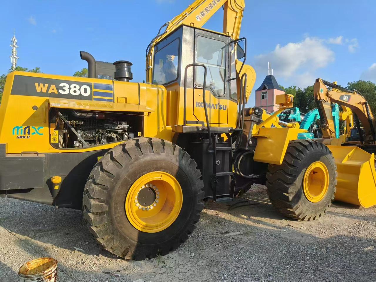 KOMATSU wa380 - Wheel loader: picture 1 KOMATSU wa380 - Wheel loader: picture 1