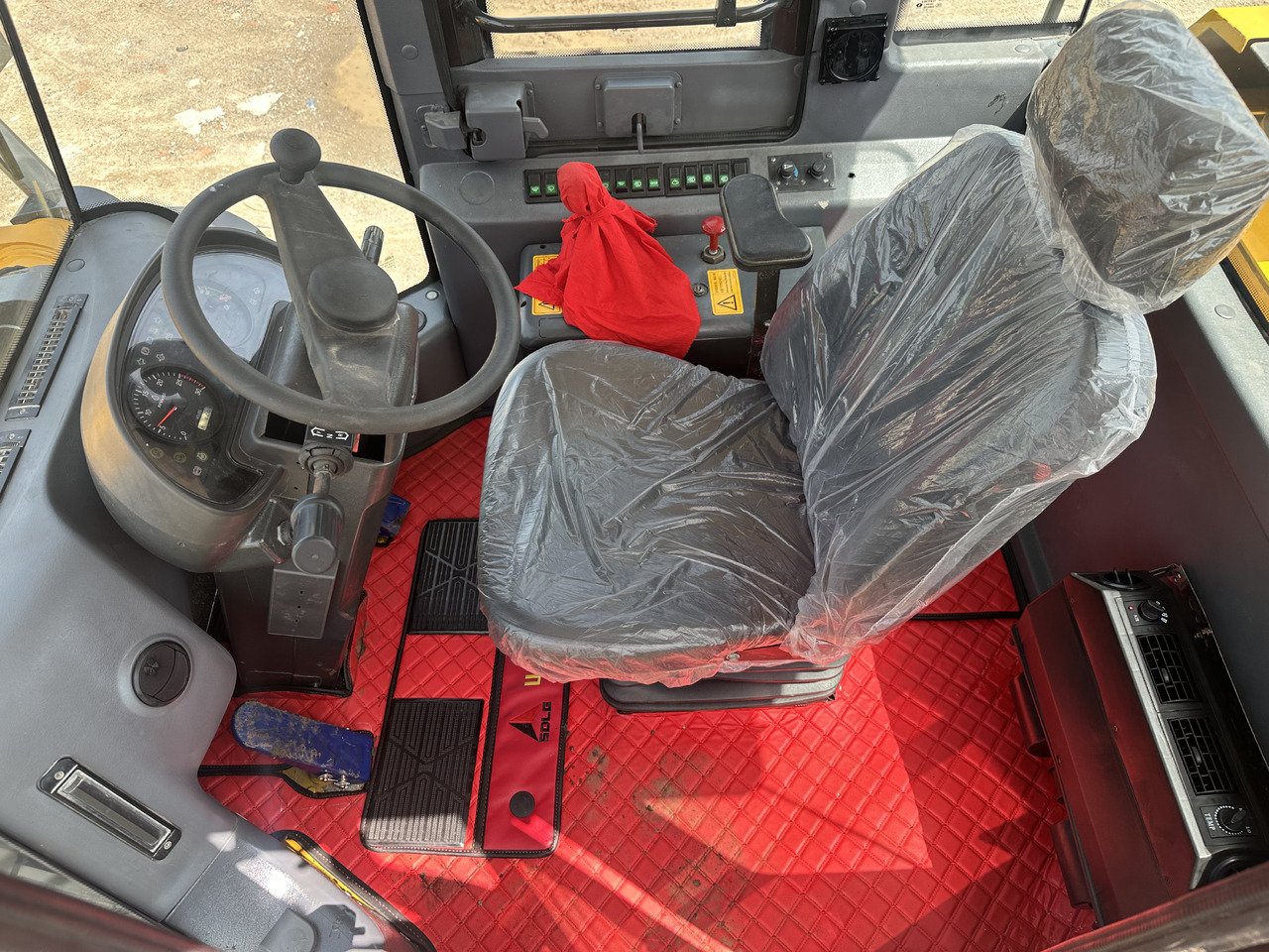 SDLG L958F China brand low price 5 ton class front loader strong power - Wheel loader: picture 5 SDLG L958F China brand low price 5 ton class front loader strong power - Wheel loader: picture 5