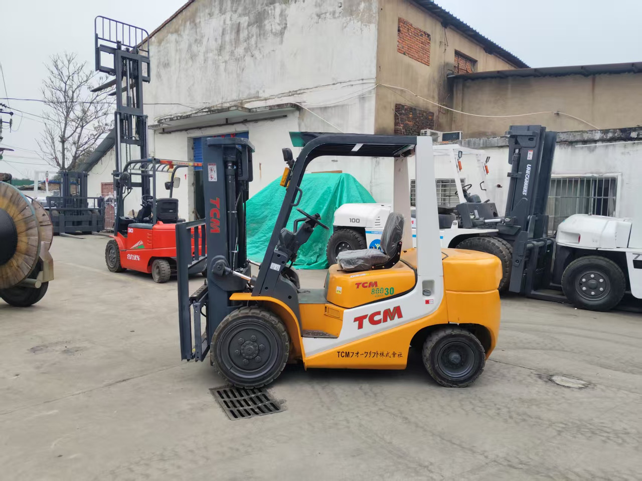 TCM FD30 Japan brand used 3 ton 4.5m diesel forklift Customizable mast clamps - Diesel forklift: picture 2 TCM FD30 Japan brand used 3 ton 4.5m diesel forklift Customizable mast clamps - Diesel forklift: picture 2