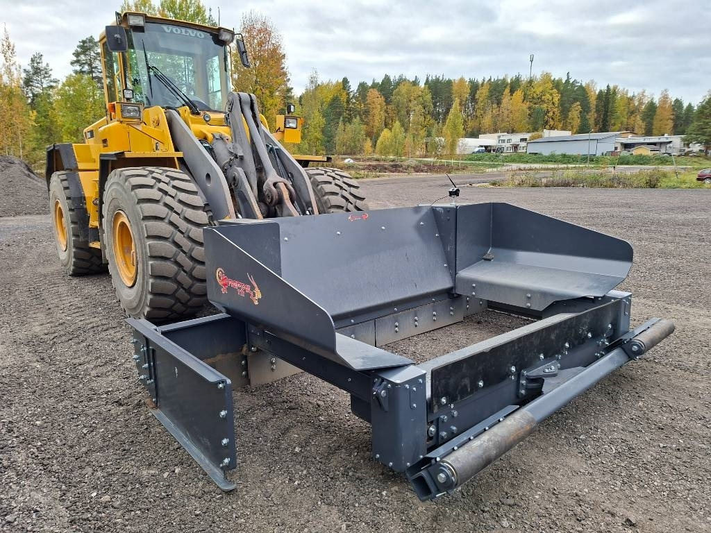 Reptail TM - Grader: picture 1 Reptail TM - Grader: picture 1