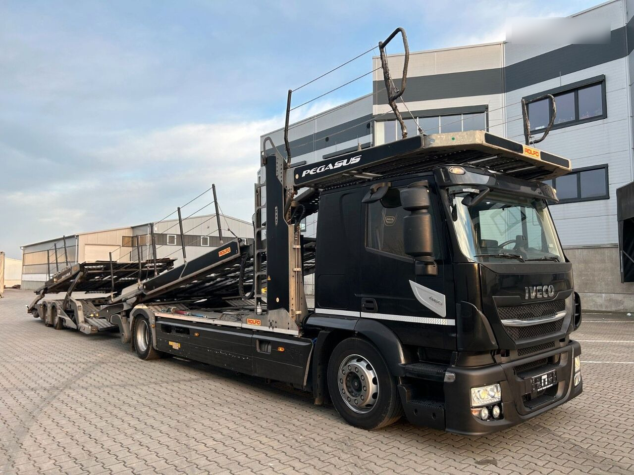 IVECO Stralis 460 + car transporter trailer - Autotransporter truck: picture 3 IVECO Stralis 460 + car transporter trailer - Autotransporter truck: picture 3