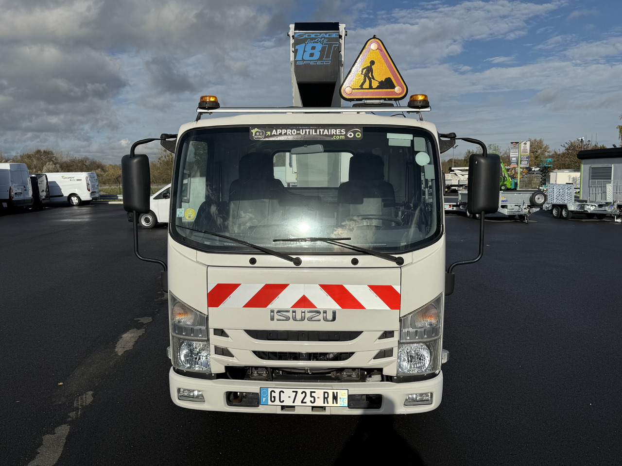 ISUZU M21 SOCAGE 18T NACELLE UTILITAIRES 3T5 - Truck mounted aerial platform: picture 5 ISUZU M21 SOCAGE 18T NACELLE UTILITAIRES 3T5 - Truck mounted aerial platform: picture 5