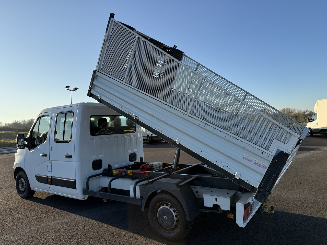 RENAULT MASTER 2.3DCI125 BENNE ACIER DOUBLE CABINE ROUE SIMPLE + REHAUSSE DE RIDELLE - Tipper van: picture 4 RENAULT MASTER 2.3DCI125 BENNE ACIER DOUBLE CABINE ROUE SIMPLE + REHAUSSE DE RIDELLE - Tipper van: picture 4