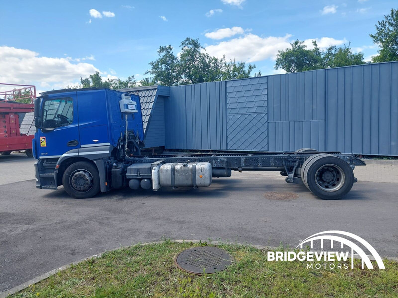 Mercedes-Benz Actros 1843 - Cab chassis truck: picture 4 Mercedes-Benz Actros 1843 - Cab chassis truck: picture 4