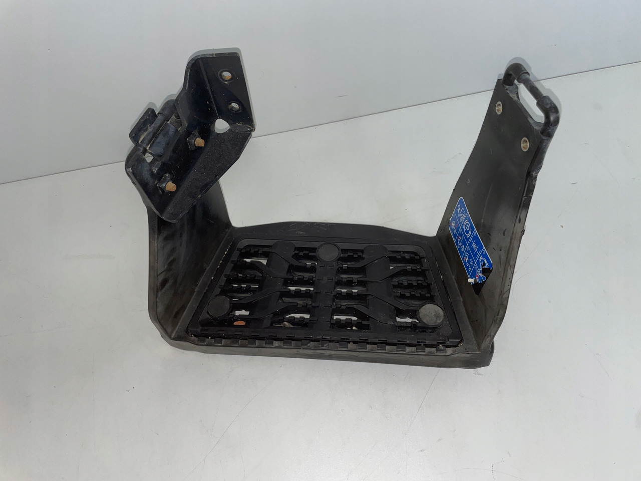 DOLNY STOPIEŃ STOPNICA MAN TG3 TGX TGS 3 81615016003 - Footstep for Truck: picture 2 DOLNY STOPIEŃ STOPNICA MAN TG3 TGX TGS 3 81615016003 - Footstep for Truck: picture 2