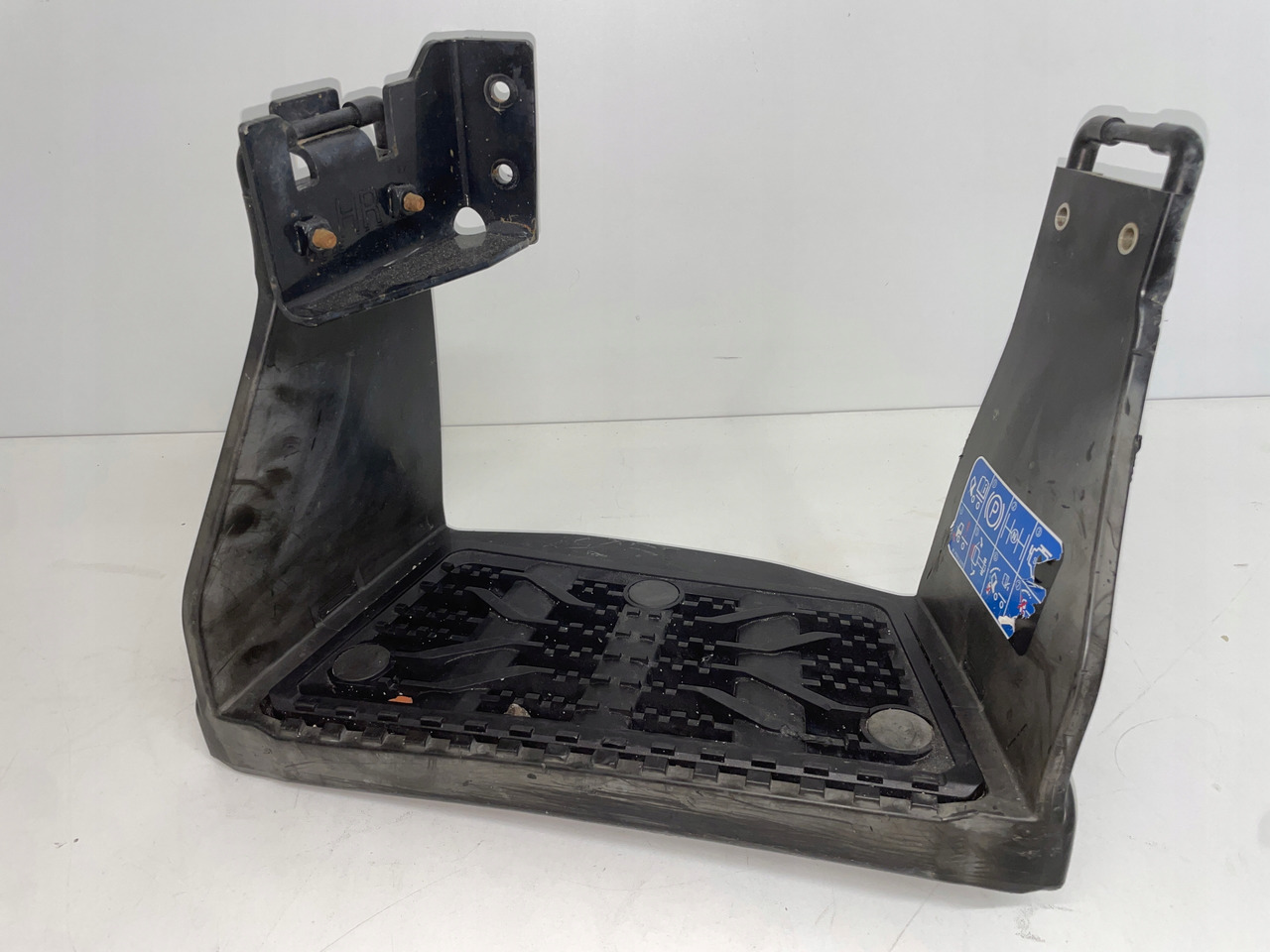 DOLNY STOPIEŃ STOPNICA MAN TG3 TGX TGS 3 81615016003 - Footstep for Truck: picture 1 DOLNY STOPIEŃ STOPNICA MAN TG3 TGX TGS 3 81615016003 - Footstep for Truck: picture 1