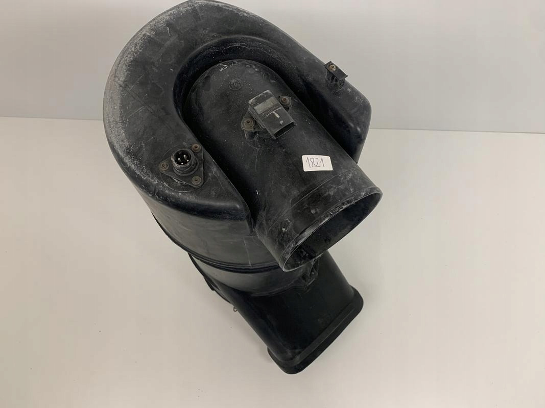 FILTR POWIETRZA OBUDOWA FILTRA MAN TGS TGX TGA - Air filter for Truck: picture 2 FILTR POWIETRZA OBUDOWA FILTRA MAN TGS TGX TGA - Air filter for Truck: picture 2