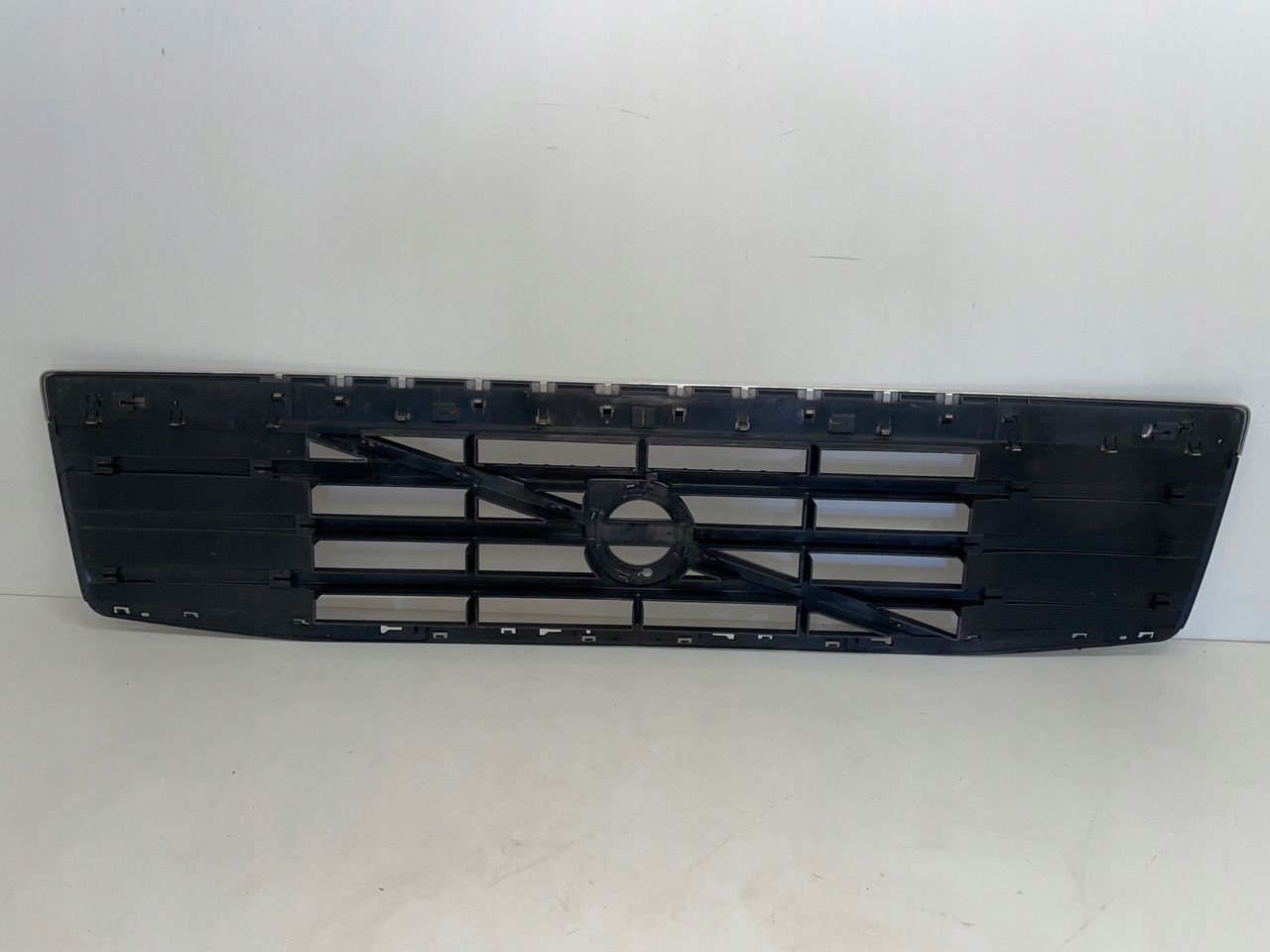 GRILL MASKI ATRAPA VOLVO FH13 FH 13 82255255 - Hood for Truck: picture 2 GRILL MASKI ATRAPA VOLVO FH13 FH 13 82255255 - Hood for Truck: picture 2