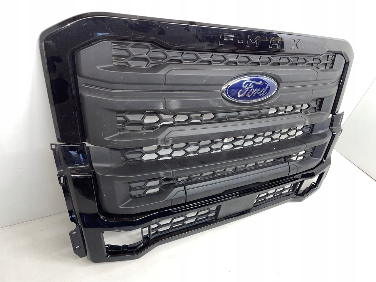 GRILL ZDERZAKA MASKI FORD F-MAX F MAX ZDERZAK ATRAPA - Bumper for Truck: picture 3 GRILL ZDERZAKA MASKI FORD F-MAX F MAX ZDERZAK ATRAPA - Bumper for Truck: picture 3