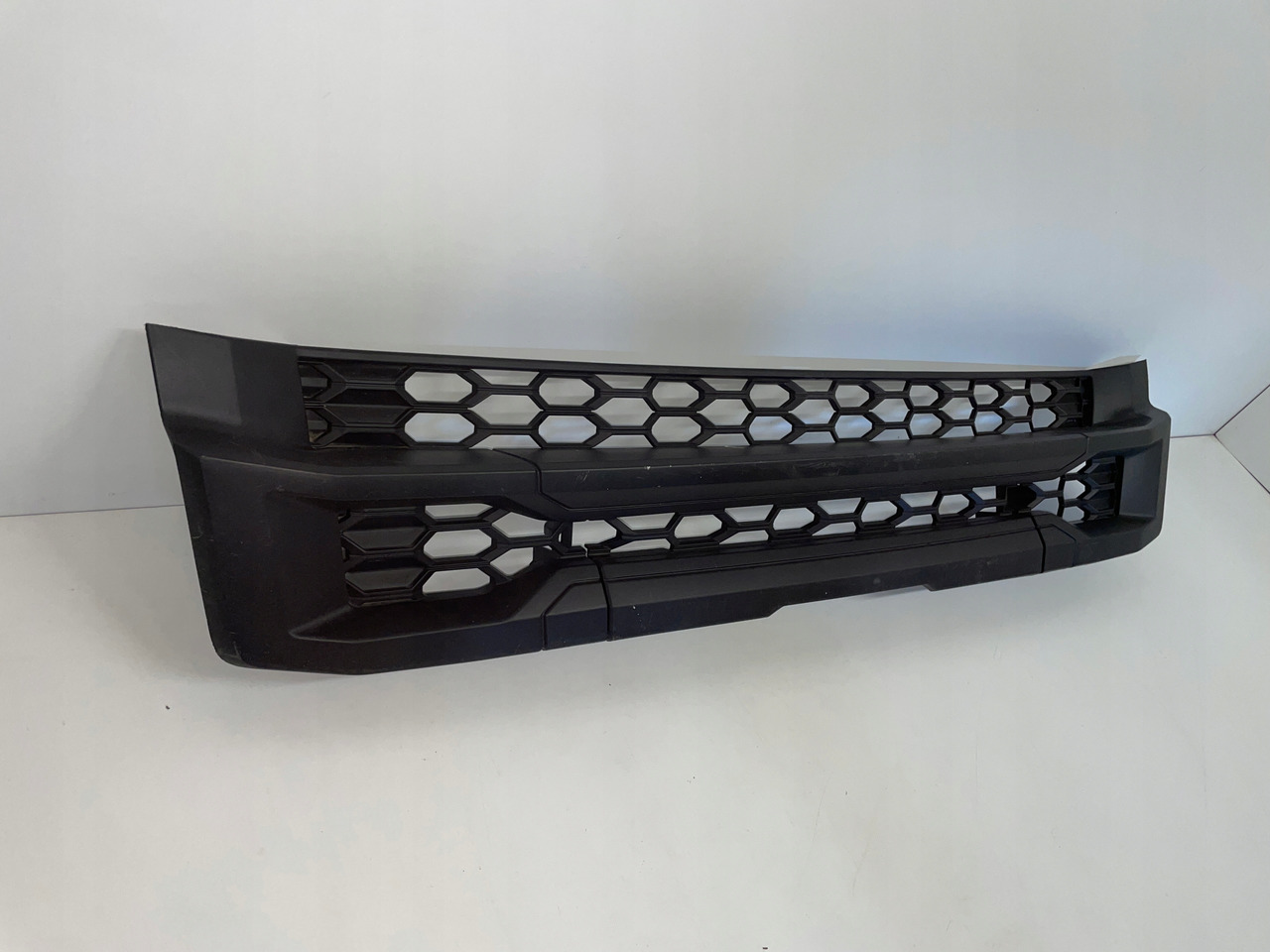 GRILL ZDERZAKA ZDERZAK ATRAPA FORD FMAX F MAX F-MAX T418584 - Bumper for Truck: picture 2 GRILL ZDERZAKA ZDERZAK ATRAPA FORD FMAX F MAX F-MAX T418584 - Bumper for Truck: picture 2