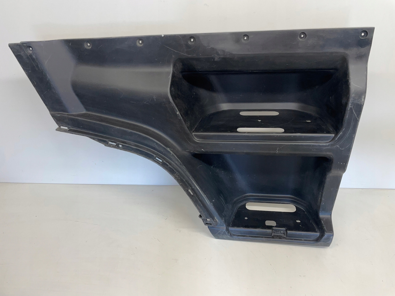 PRAWA STOPNICA MAN F-MAX FMAX STOPIEŃ - Footstep for Truck: picture 1 PRAWA STOPNICA MAN F-MAX FMAX STOPIEŃ - Footstep for Truck: picture 1