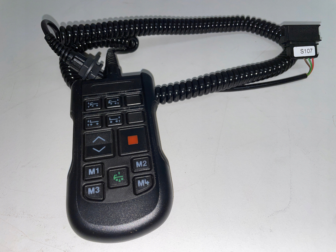 SCANIA R S PILOT PANEL STEROWANIE PODUSZEK ZAWIESZENIA WABCO NOWY4460564050 - Dashboard for Truck: picture 1 SCANIA R S PILOT PANEL STEROWANIE PODUSZEK ZAWIESZENIA WABCO NOWY4460564050 - Dashboard for Truck: picture 1