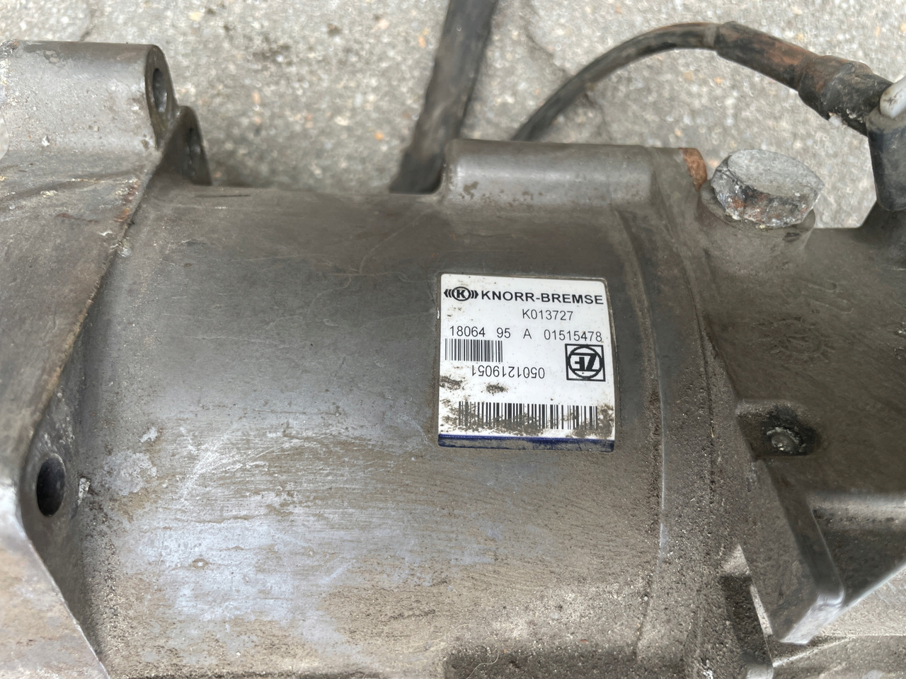 WYSPRZĘGLIK SKRZYNI MAN TGX TGS TGA AUTOMAT K013727 - Clutch cylinder for Truck: picture 4 WYSPRZĘGLIK SKRZYNI MAN TGX TGS TGA AUTOMAT K013727 - Clutch cylinder for Truck: picture 4